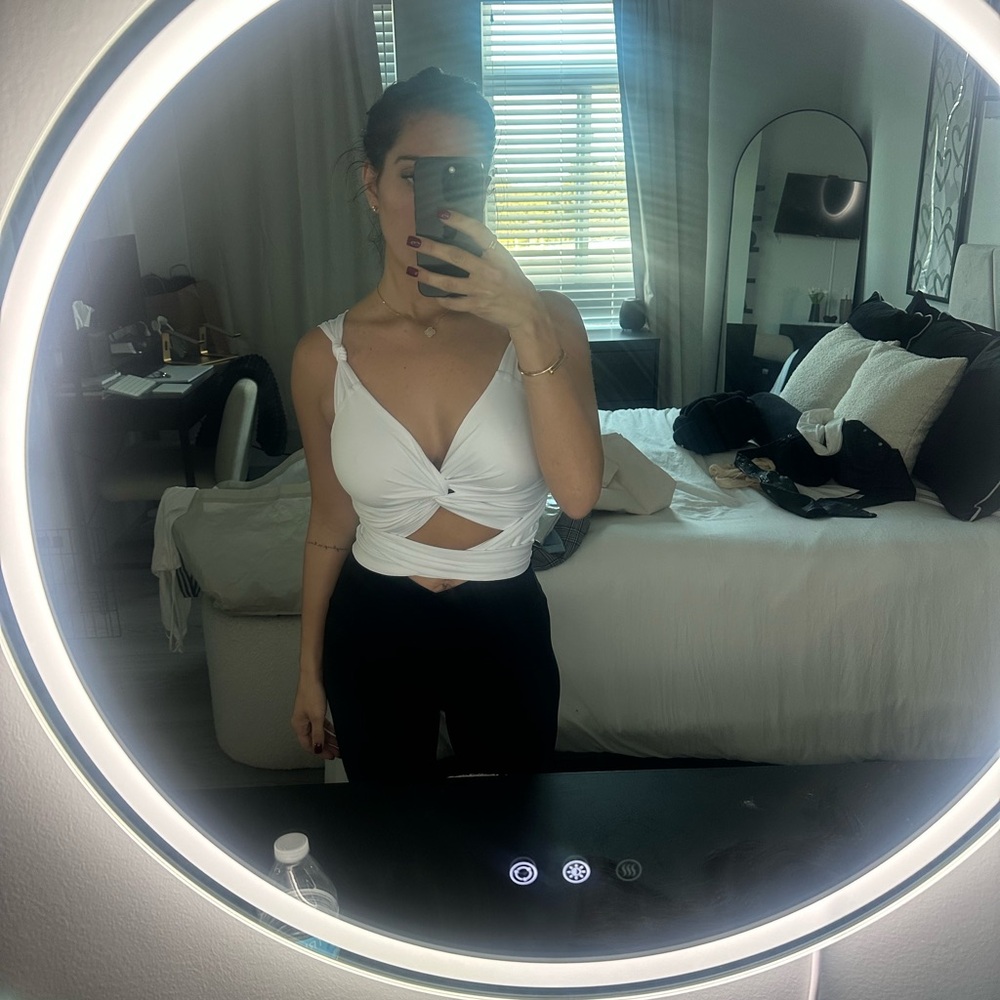 Lioness White Crop Top
